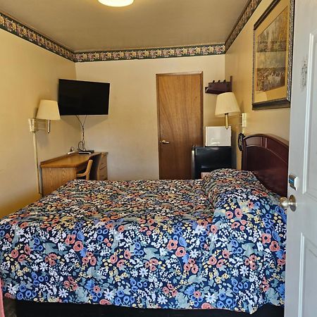 Cle Elum Travelers Inn Bagian luar foto